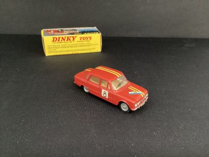 DINKY TOYS :
Alfa Roméo GIULIA 1600 TI, décoration...