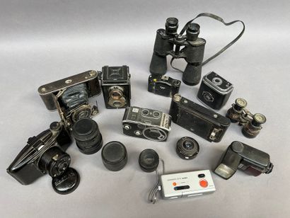 LOT of cameras, binoculars and lenses.
All...