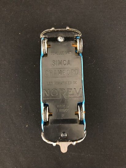NOREV :
Simca Chambord, two-tone blue and...