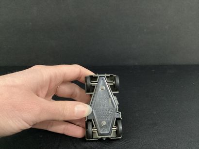 DINKY TOYS :
Militaire, Panhard AML.
Tourelle...