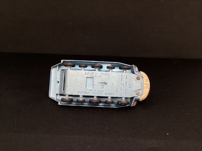 DINKY TOYS :
Camion Spectrum Pursuit vehicule,...