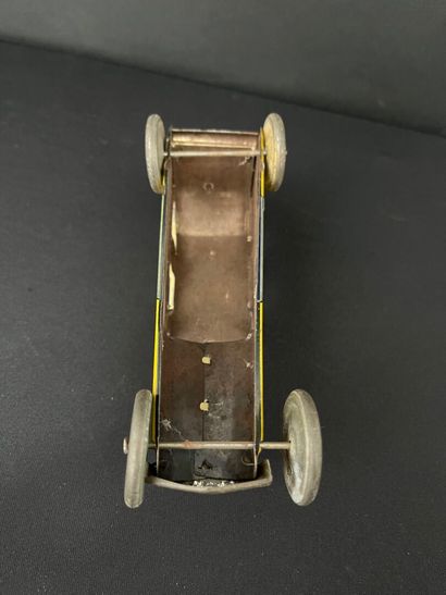 VOITURE genre Renault années 20/30, toit...