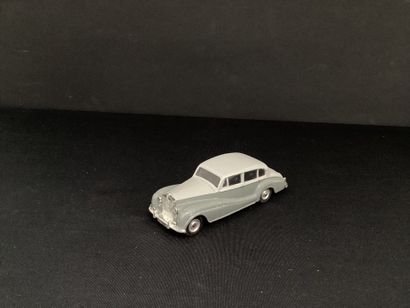 DINKY TOYS:
Rolls-Royce, Silver Wraith, grey....