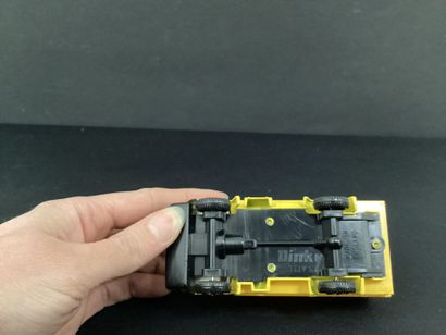 DINKY TOYS MODERN:
National Carrier tarpaulin...