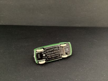 DINKY TOYS :
Simca 9 Aronde, verte.
Sans...