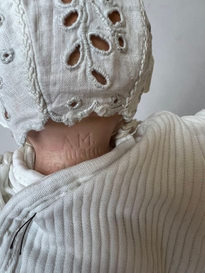 BEBE ALLEMAND, à tête pleine caractérisée...
