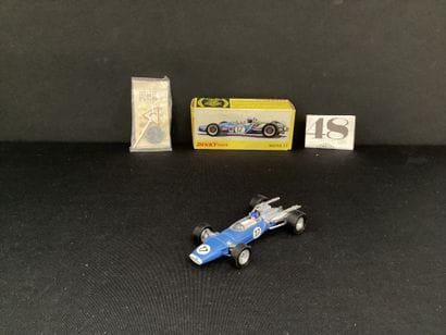 DINKY TOYS :
Matra F1, bleu Elf.
Siège avec...