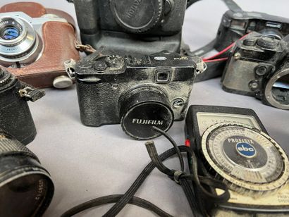 LOT of six Canon, Contax, Vashica, Fujifilm...