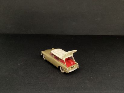 DINKY TOYS :
Citroën ID19 break, doré et...
