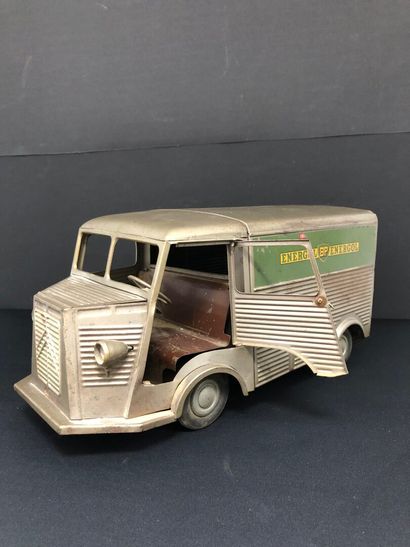 Camion Citroën Tube en tôle 