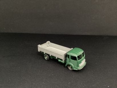 DINKY TOYS :
Camion Simca cargo benne, vert...