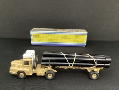 DINKY SUPERTOYS:
Saharan unic tractor, semi-trailer,...