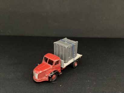 DINKY TOYS :
BERLIET GLR, porte-conteneurs,...