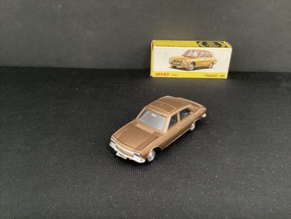 DINKY TOYS : 
Peugeot 504 en métal couleur...