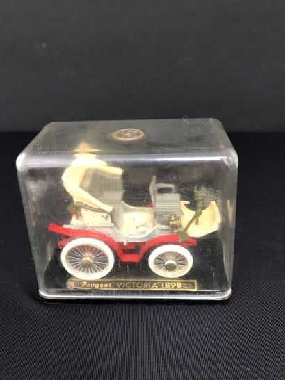 SAFIR : 
- Voiturette Delahaye, vis-à-vis,...