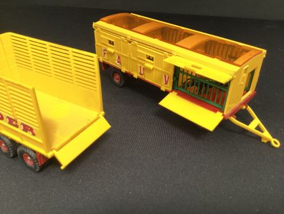 SUPERDINKY :
Camion GMC cirque PINDER avec...