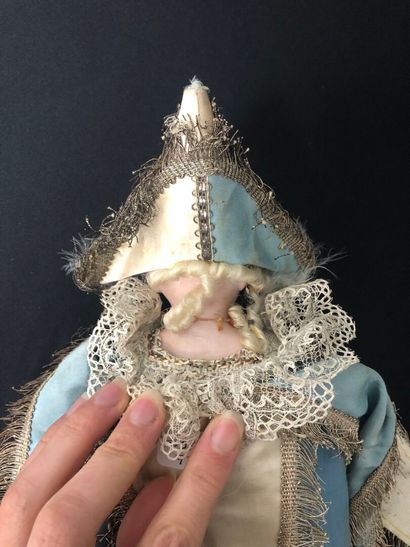 POUPEE marotte avec tête en biscuit et corps...