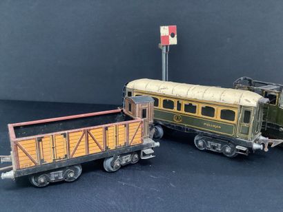 TRAIN de marque J de P (JEP) :
Locomotive...