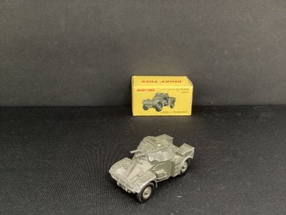 DINKY TOYS :
Militaire, Panhard AML.
Tourelle...