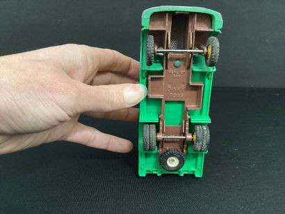 DINKY TOYS :
Camion Berliet GAK, vert et...