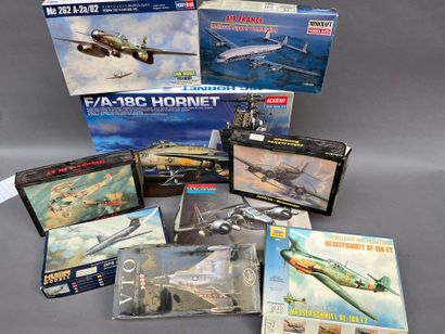 LOT de maquettes d'avions militaires à construire.
État...
