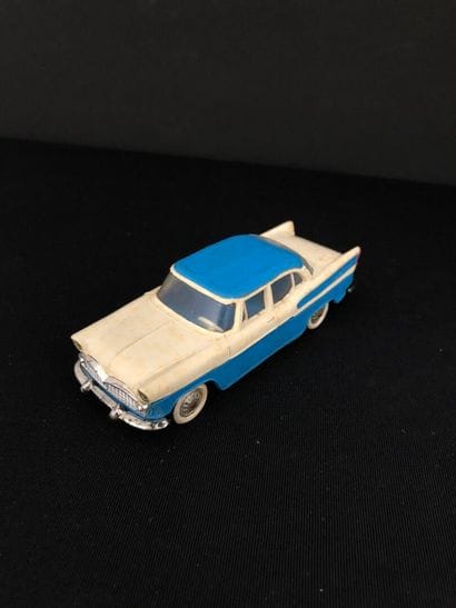 NOREV :
Simca Chambord, two-tone blue and...