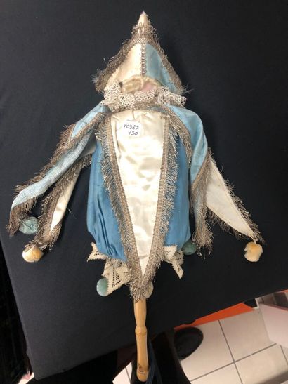 POUPEE marotte avec tête en biscuit et corps...