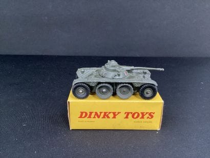 DINKY TOYS :
Militaire, Panhard E.B.R
Canon...