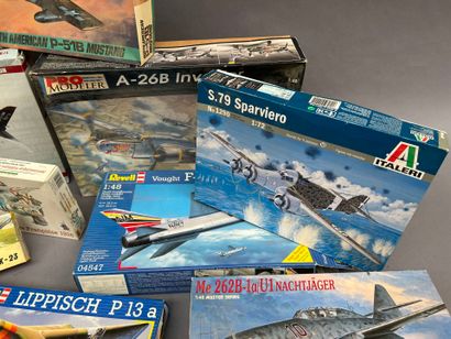 LOT de maquettes d'avion à construire.
État...