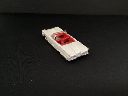 DINKY TOYS : 
Ford Thunderbird cabriolet,...