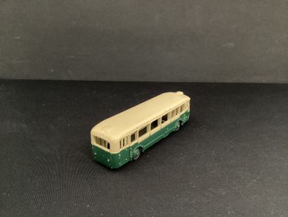 DINKY TOYS :
Autobus parisien 