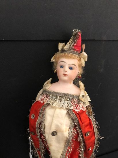 POUPEE marotte avec tête en biscuit et corps...
