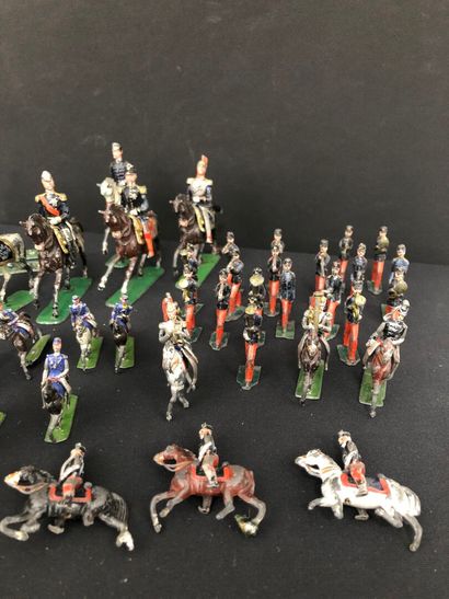 LOT de soldats et chevaux en plomb et métal.
Nombreux...