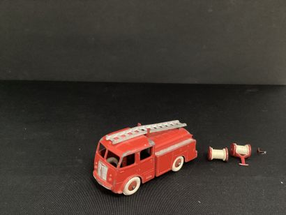 DINKY TOYS :
Berliet 1st aid fire truck.
With...
