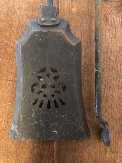 Set of bronze and wrought-iron shovel, tongs...