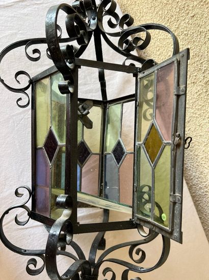 Lantern in wrought iron. H. 66 cm