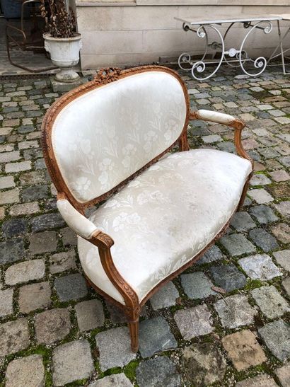 Louis XVI style bench seat in carved natural...