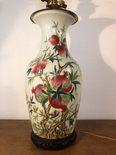 Lamp stand in the Chinese style
Enameled...