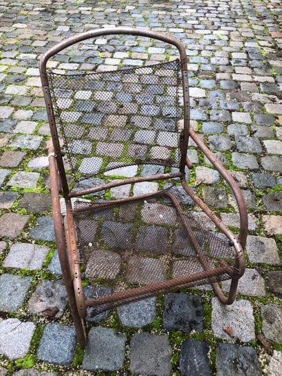 Chrome-plated tubular modernist armchair...