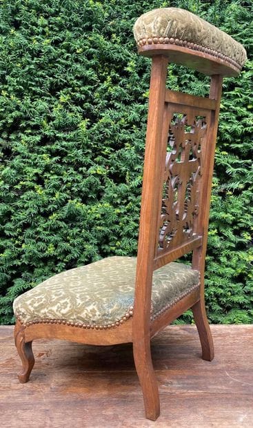 Louis XV-style openwork natural wood prie-dieu,...