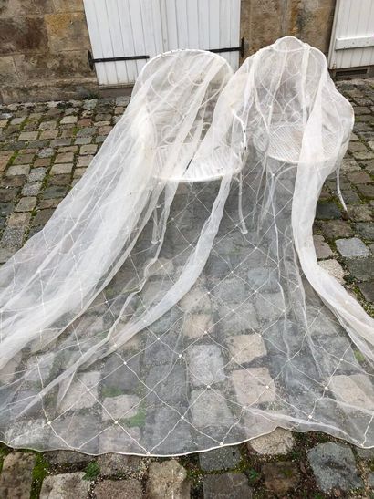Pair of silk curtains (?)
H. 240 cm