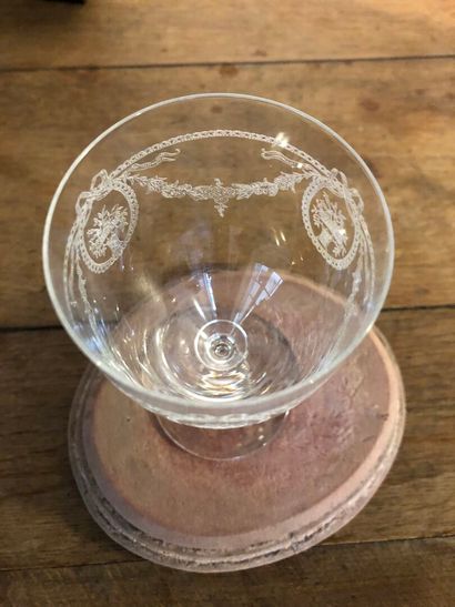 SAINT LOUIS 
Sapho crystal service with flower...