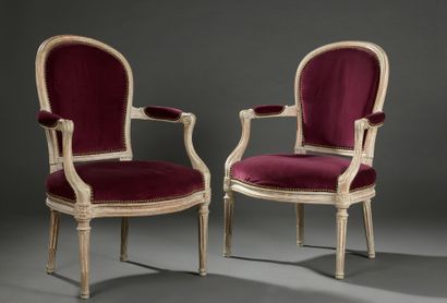 Pair of cabriolet armchairs in molded and...