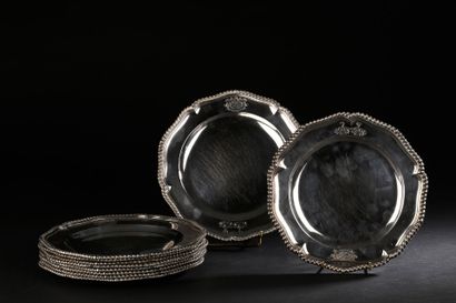 LONDON 1754-1755
Suite of nine silver dinner...