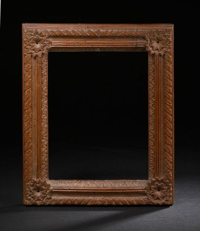 Louis XIV period carved monoxyle Sainte-Lucie...