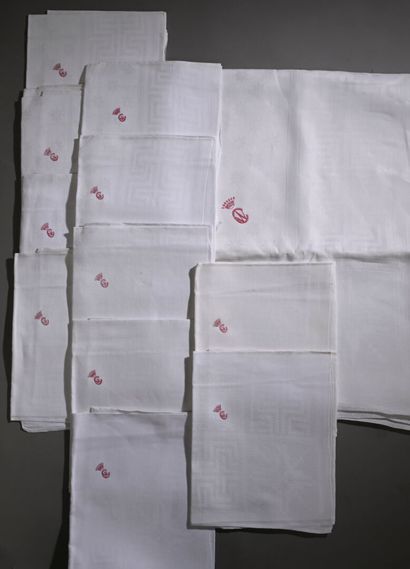 Cotton damask dinner service, two tablecloths...