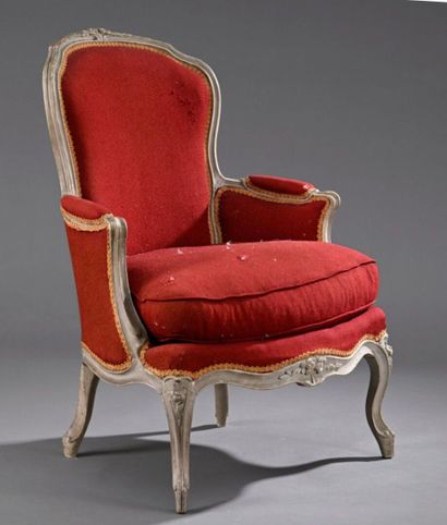 Moulded and carved wood cabriolet bergère...
