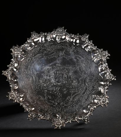 LONDON 1763-1764
Chased and engraved silver...