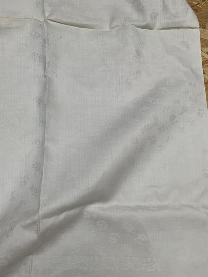 Linen damask tablecloth, Restoration period,...