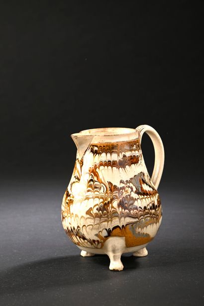 APT, 19th century
Small marbled earthenware...